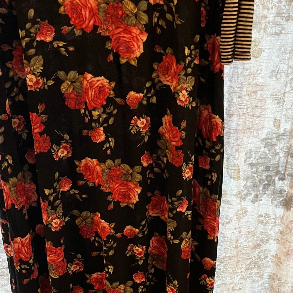 Chris & Carol Black Floral Long Sleeve Dress - Picture 4 of 8